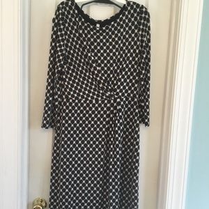 Black and white dress, 3/4 sleeves